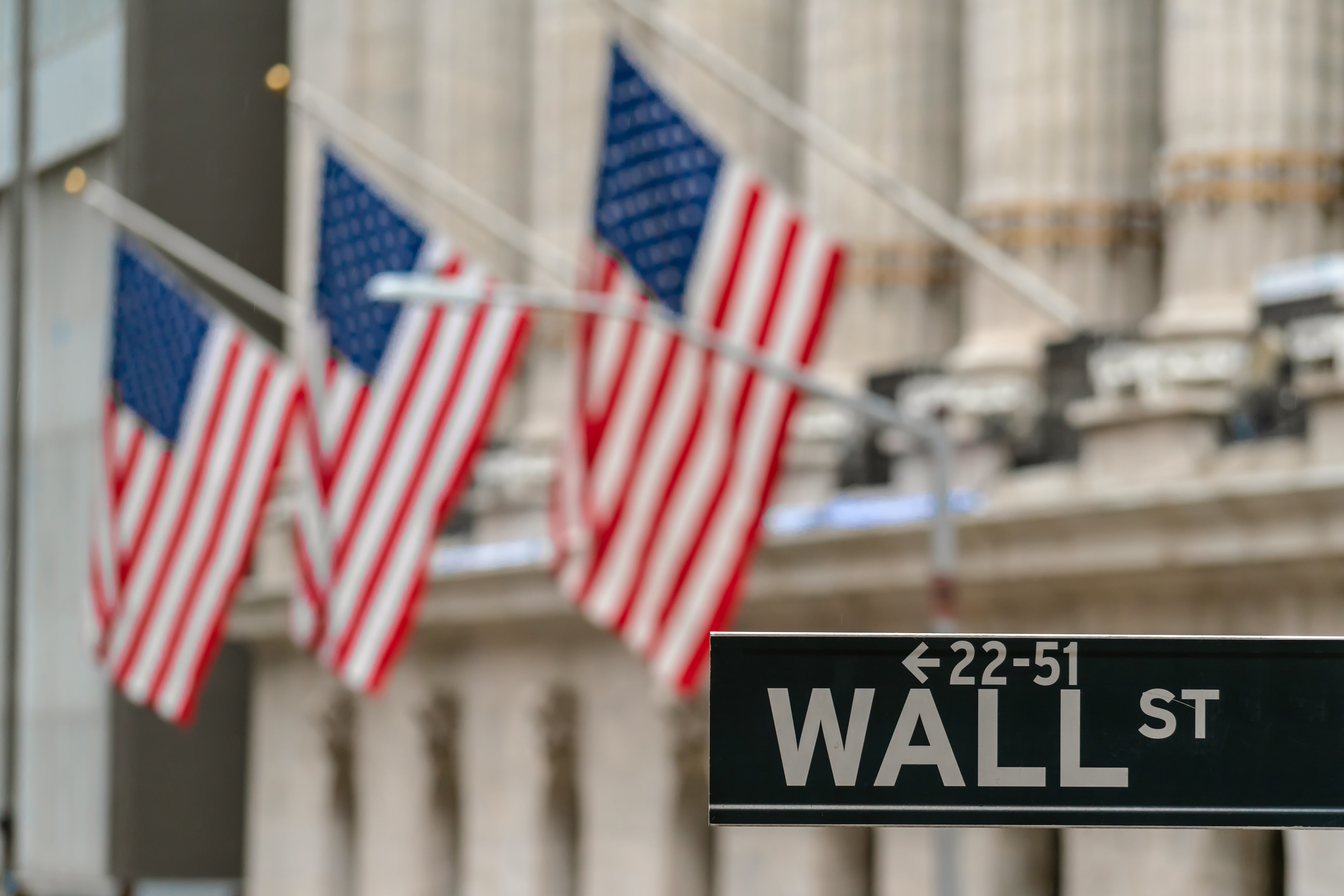 È una buona idea investire nell'indice Dow Jones? È l'indice più prestigioso del mercato azionario statunitense. Raggruppa le 30 maggiori aziende per capitalizzazione di mercato negli Stati Uniti, ma è una buona idea investire nell'indice Dow Jones?È una buona idea investire nell'indice Dow Jones?